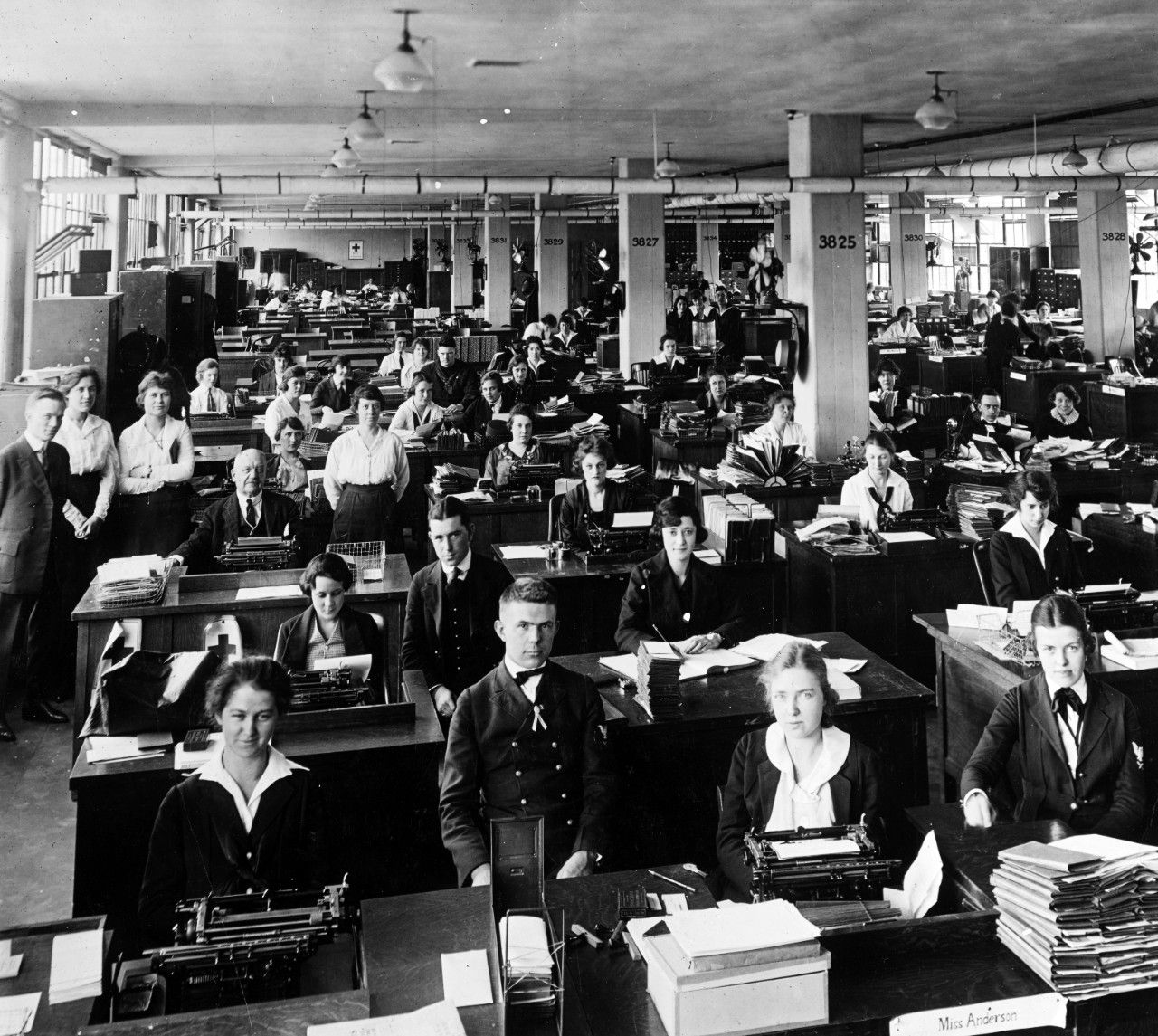 A large typing pool at the Navy Department, Washington, 1918